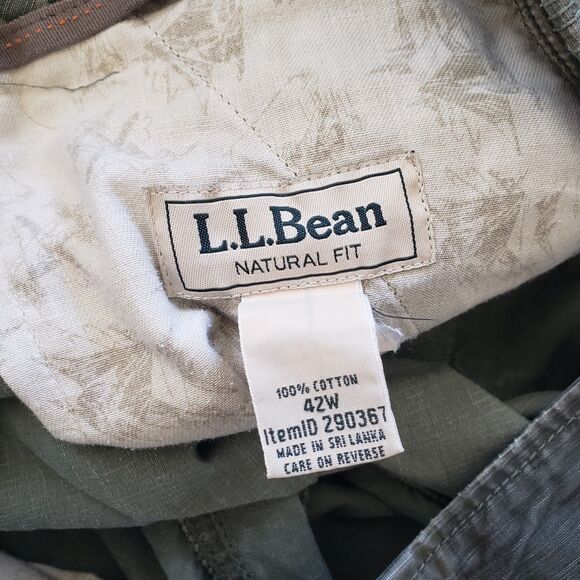 VTG LL Bean Digital Camouflage Size 42 Natural Fit Mens 100% Cotton Cargo Shorts - Picture 3 of 10